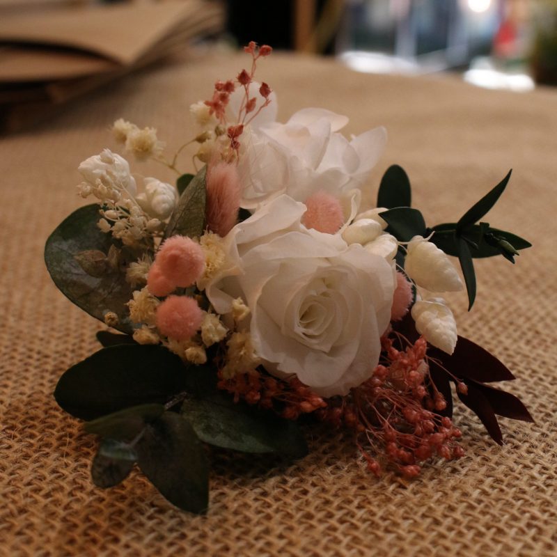 Prendido para novio con flores preservadas - Imagen 3